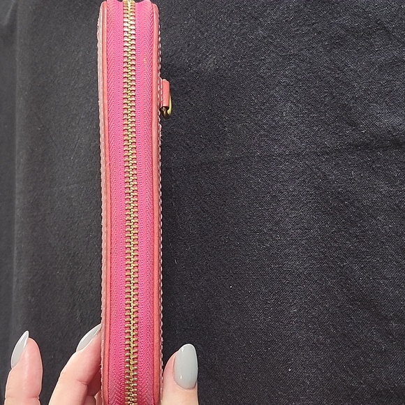 Vintage Pink Coach Accordion-Style Wallet with Orginal Rider Logo on Front - Picture 7 of 11